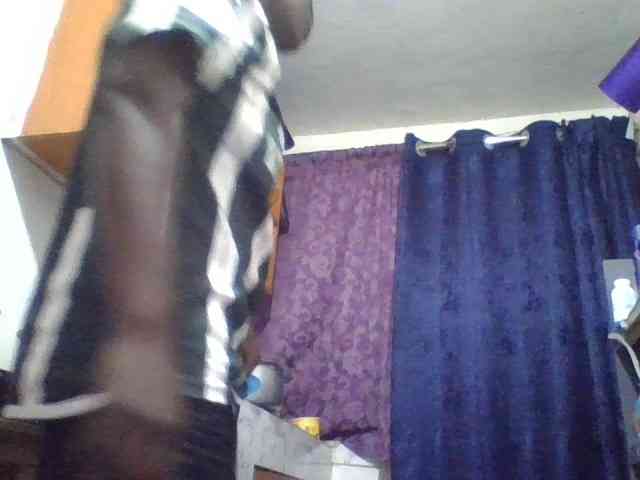 Yourdreamgirl webcam