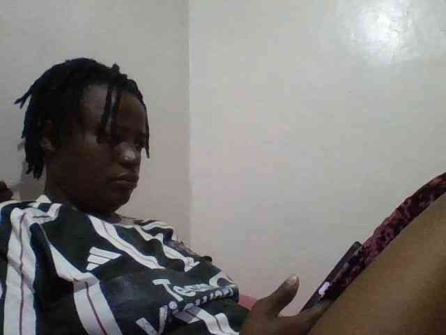 Yourdreamgirl webcam