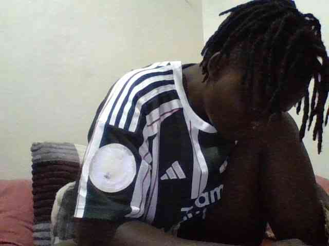 Yourdreamgirl webcam