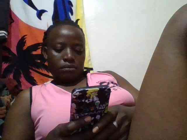 Yourdreamgirl webcam