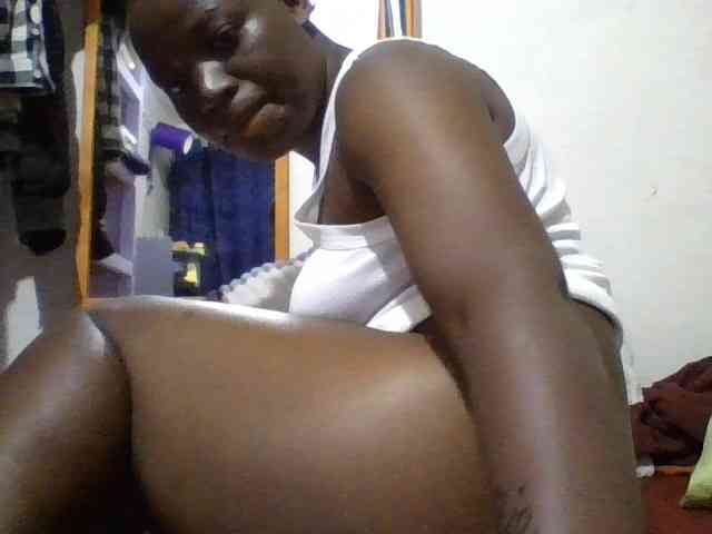 Yourdreamgirl webcam