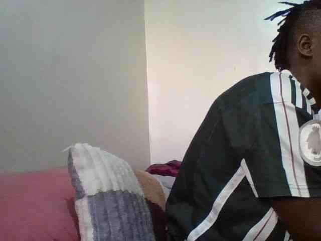 Yourdreamgirl webcam