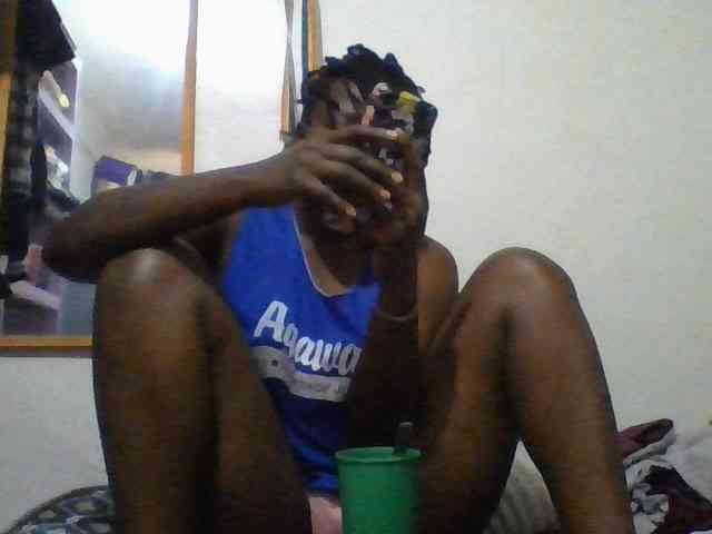 Yourdreamgirl webcam
