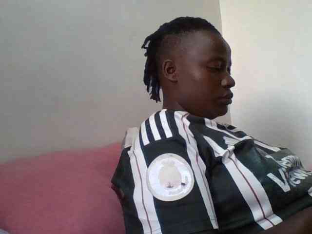 Yourdreamgirl webcam