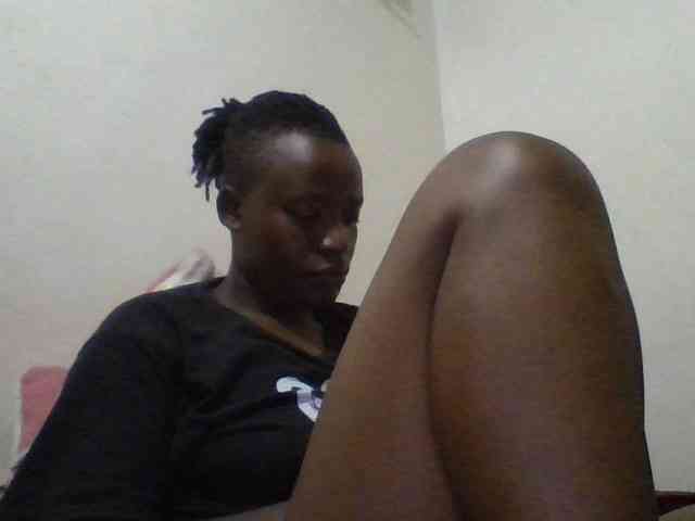 Yourdreamgirl webcam