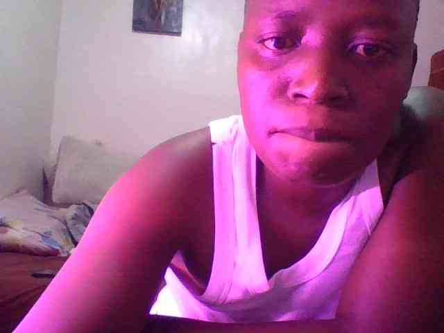 Yourdreamgirl webcam