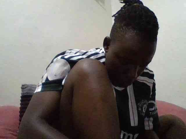 Yourdreamgirl webcam