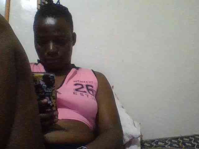 Yourdreamgirl webcam
