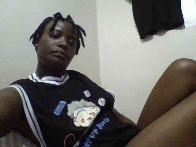 Yourdreamgirl webcam