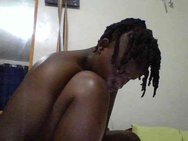 Yourdreamgirl webcam