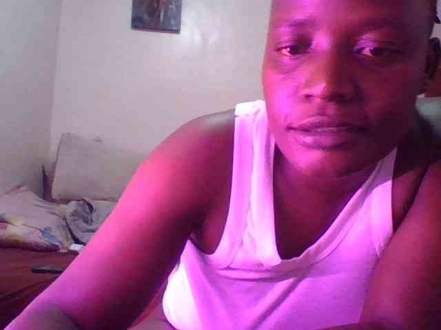 Yourdreamgirl webcam