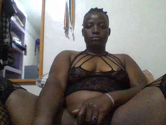 Yourdreamgirl webcam