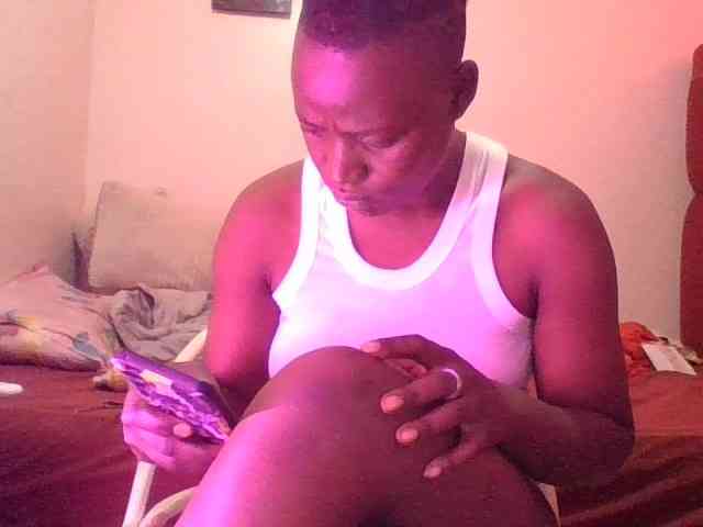 Yourdreamgirl webcam