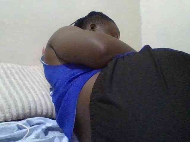 Yourdreamgirl webcam