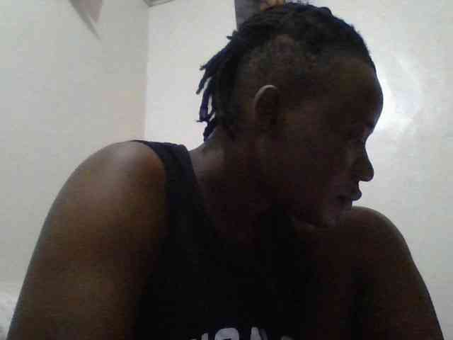 Yourdreamgirl webcam