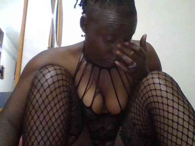 Yourdreamgirl webcam