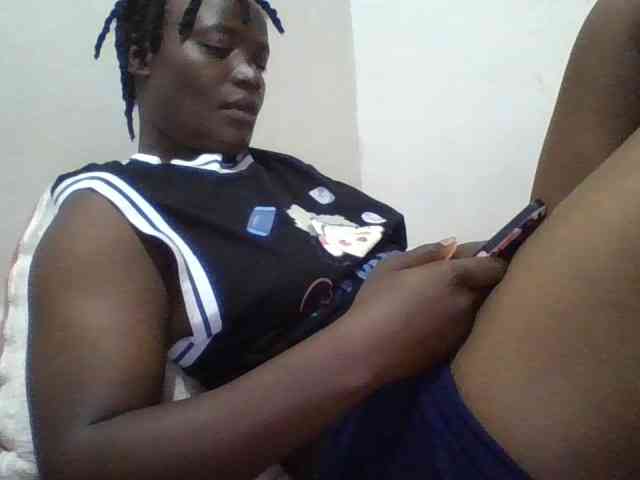 Yourdreamgirl webcam