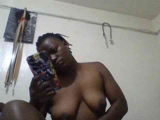 Yourdreamgirl webcam