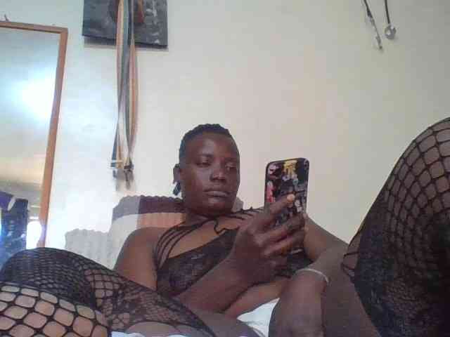 Yourdreamgirl webcam