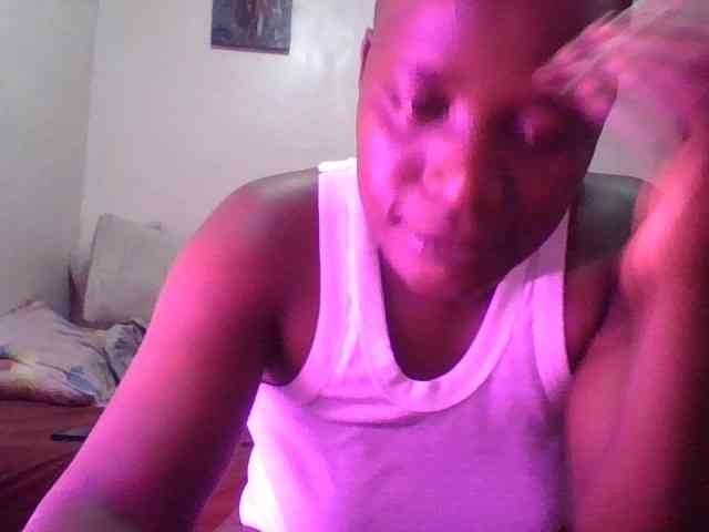 Yourdreamgirl webcam