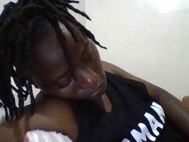 Yourdreamgirl webcam