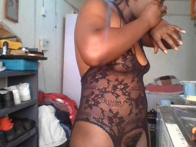 Yourdreamgirl webcam