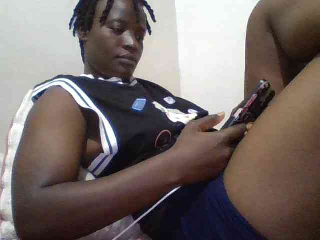 Yourdreamgirl webcam