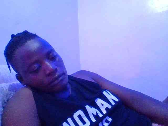 Yourdreamgirl webcam