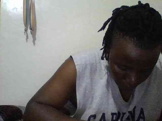 Yourdreamgirl webcam
