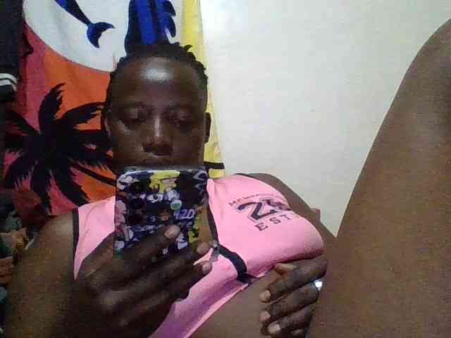 Yourdreamgirl webcam