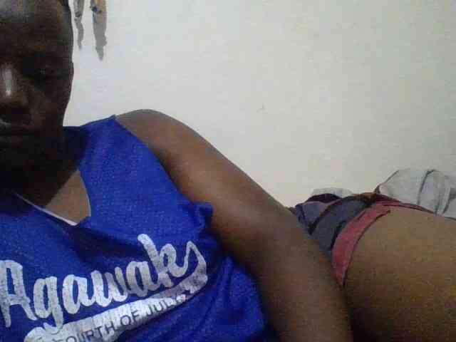 Yourdreamgirl webcam
