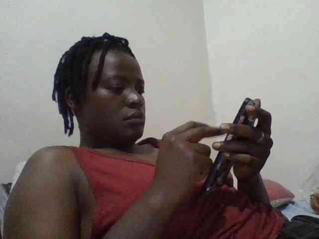 Yourdreamgirl webcam