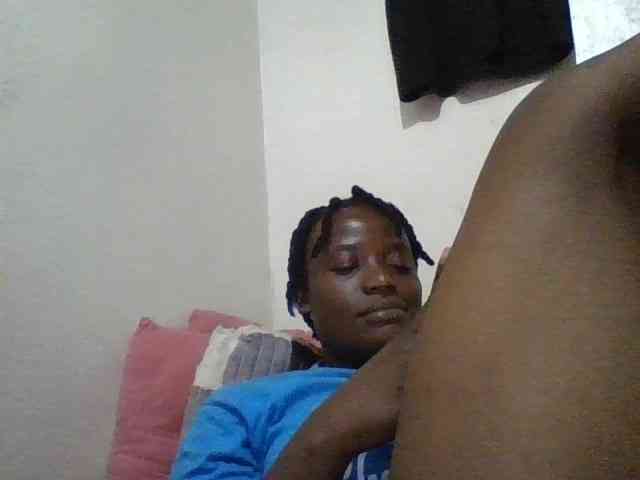 Yourdreamgirl webcam