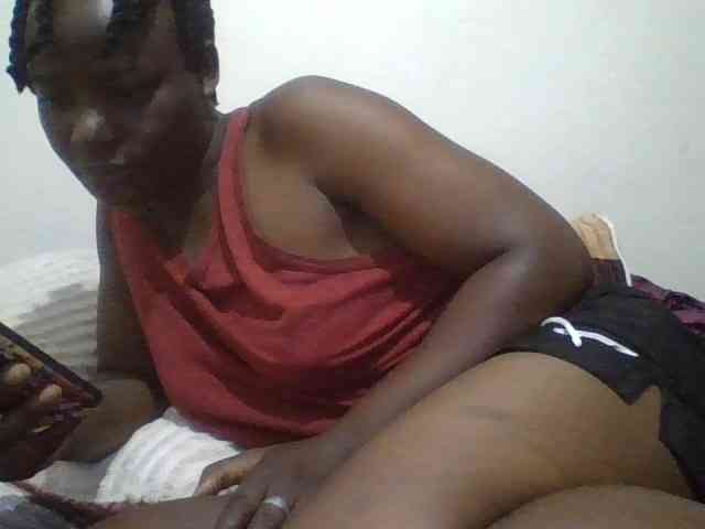 Yourdreamgirl webcam