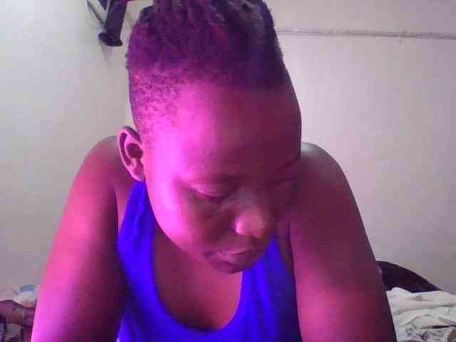 Yourdreamgirl webcam