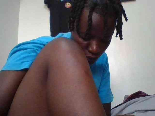 Yourdreamgirl webcam