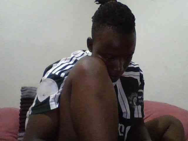 Yourdreamgirl webcam