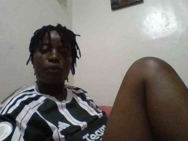 Yourdreamgirl webcam