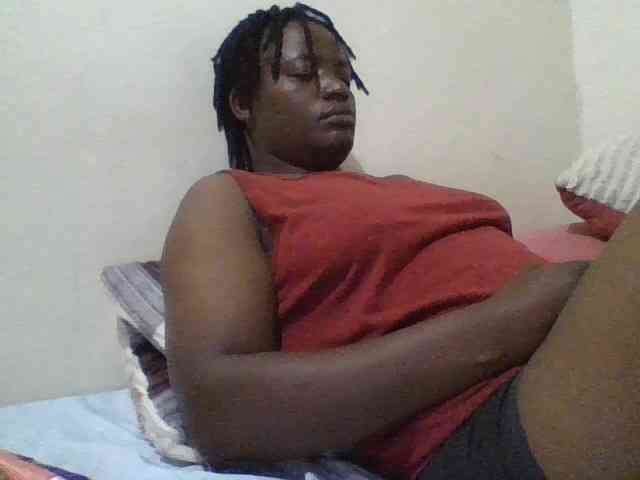 Yourdreamgirl webcam