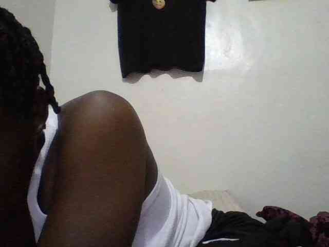 Yourdreamgirl webcam