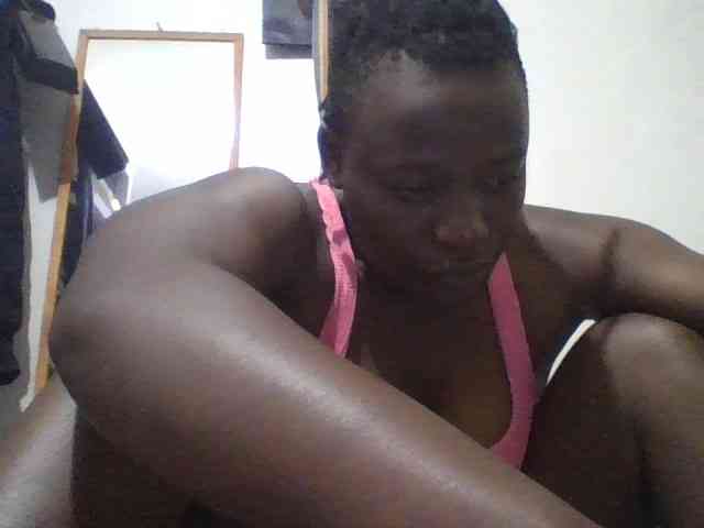 Yourdreamgirl webcam