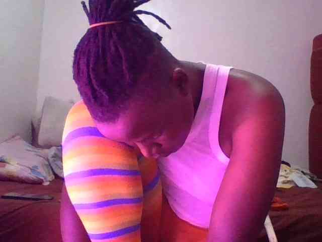 Yourdreamgirl webcam