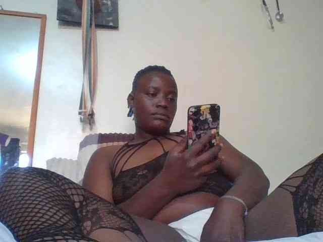 Yourdreamgirl webcam