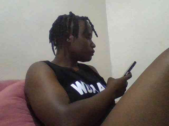 Yourdreamgirl webcam
