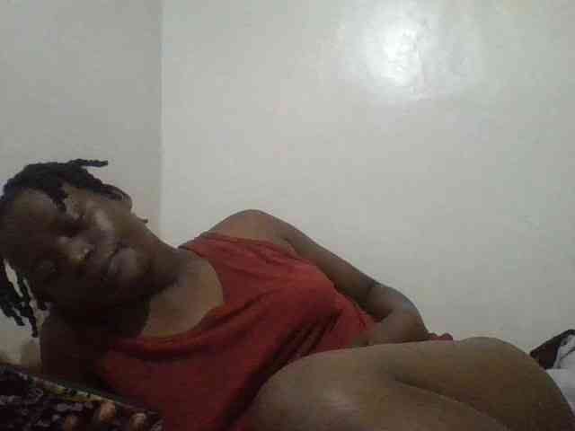Yourdreamgirl webcam