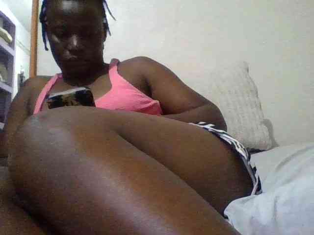 Yourdreamgirl webcam