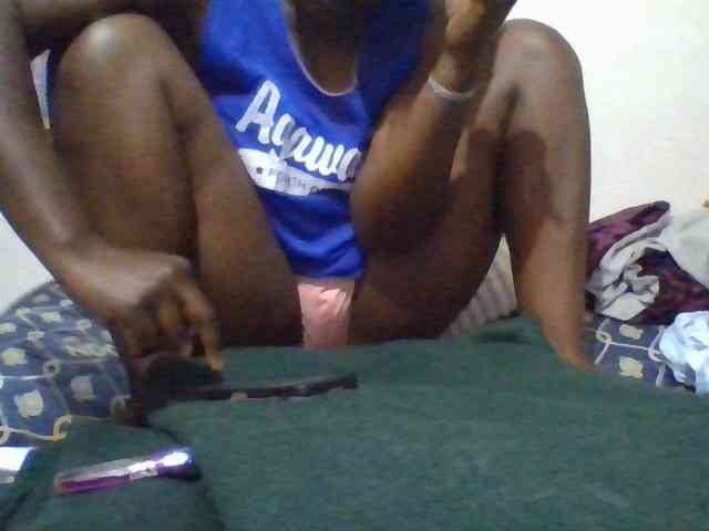 Yourdreamgirl webcam