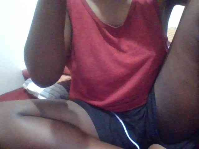 Yourdreamgirl webcam