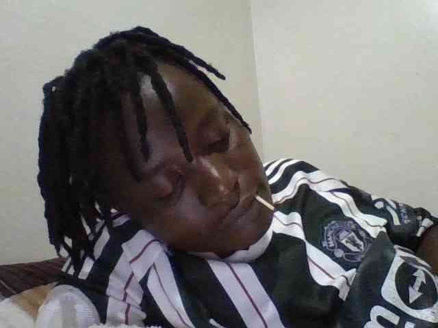 Yourdreamgirl webcam