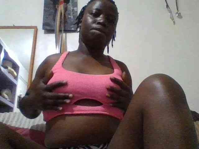 Yourdreamgirl webcam